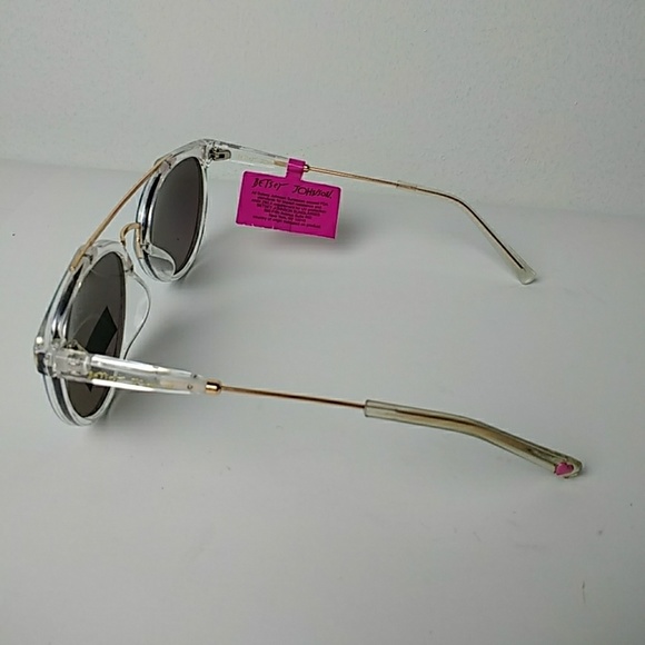 Betsey Johnson Sunglasses NEW - Picture 3 of 7